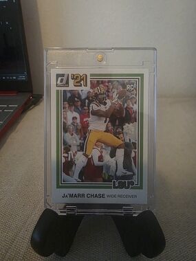 Russ '21 Ja'Marr Chase Rookie Card in Clear Protective Holder - White/Gold
